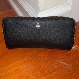 Tory Burch wallet